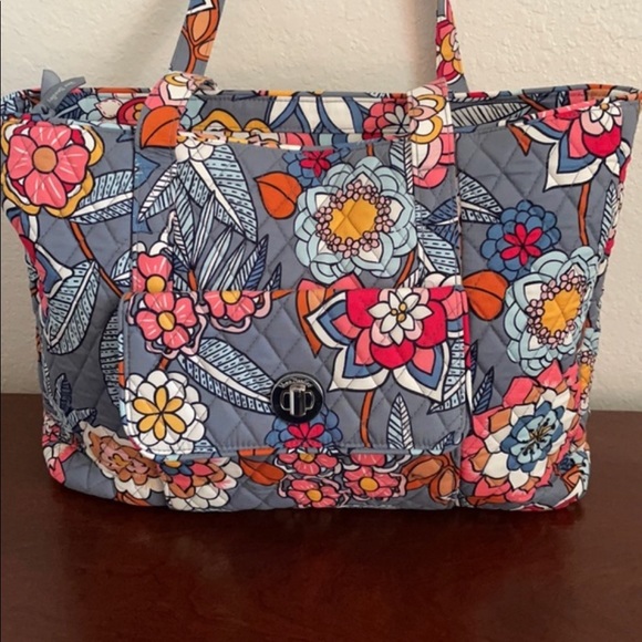 vera bradley turnlock tote